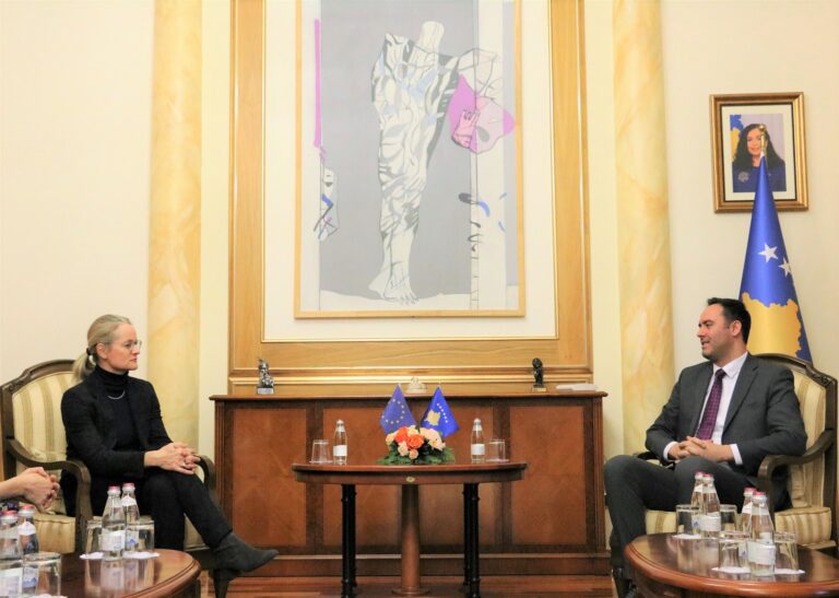 Kryetari Glauk Konjufca priti në takim Raportuesen e Parlamentit Evropian për Kosovën, Viola von Cramon