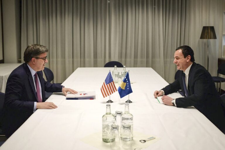 Kryeministri Kurti u takua me Zëvendës Sekretarin për Çështjet Evropiane dhe Euroaziatike të Departamentit të Shtetit amerikan, James C. O’Brien
