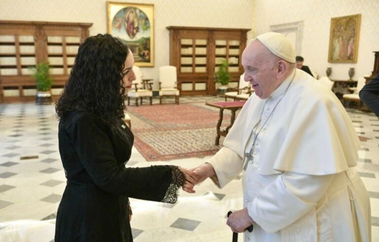 Kosova hap misionin special në Selinë e Shenjtë