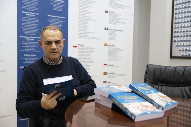 Doli nga shtypi libri “Gazetaria Online në Kosovë dhe në rajon, etika dhe sfidat e vetërregullimit”, i profesorit të UBT-së, Musa Sabedini