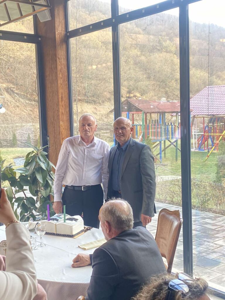 Dy nga ata që një jetë ia kushtuan arsimit të brezave në shkollat e Llapit