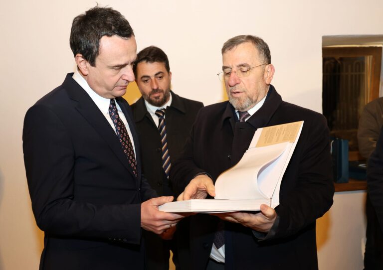 Kah është nisur ky popull që kaq shumë e ka çuar bishtin…?!