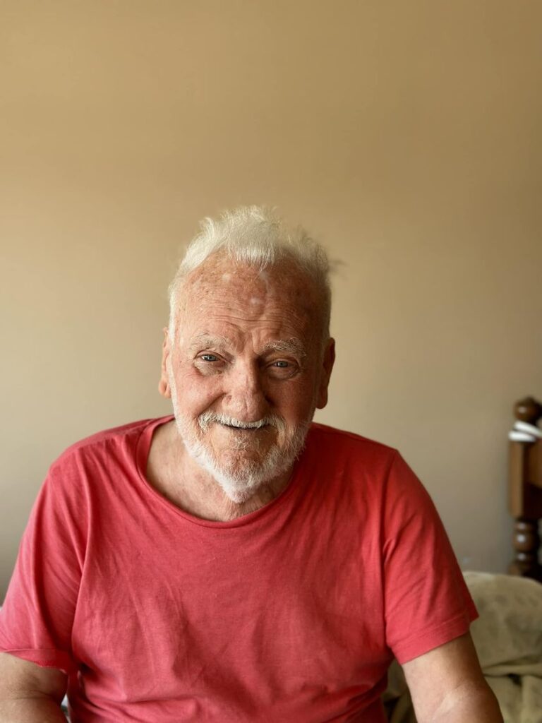 Paska vdekur shkrimtari dhe udhëpërshkruesi i njohur Bajram Sefaj, djali i vëllait të tij, Nezir Sefaj, e kujton me një poezi mallëngjyese
