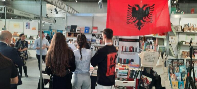 Mbushuni mend bashkatdhetarë!