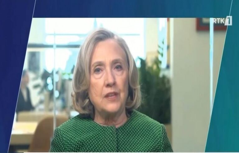 Hillary Clinton, krenare për dy presidentet gra të Kosovës