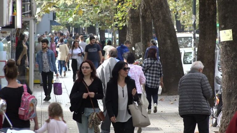 A është arsimimi i lartë i grave një nga faktorët e uljes së lindshmërisë?