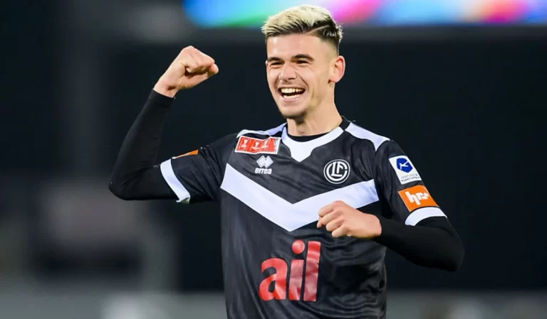 Edhe Albian Hajdari, qendërmbrojtës i skuadrës tiçineze FC. Lugano, në listën e Murat Yakin