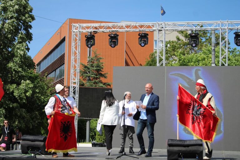 Fjalimi i Basri Bekës me 6 Maj 2024 para përmendores së Gjergj Kastriotit në Prishtinë