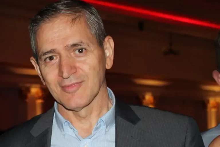 Informatat dhe shkrimet e sajuara, sëmundje kronike e disa medieve tona