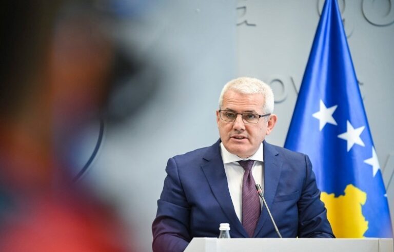 Sfeçla: Nëse Vuçiq vjen pa leje,mund ta vizitoni në burg