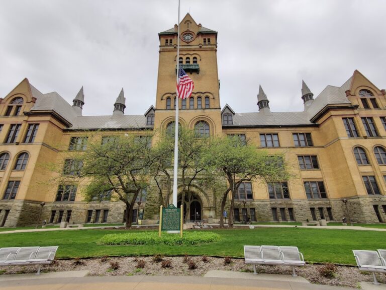 Wayne State University, aty ku Shqiptarët e kishin katedrën e gjuhës shqipe