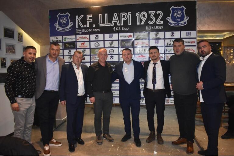 Vëllezërit Batatina, Podujevën e diskriminuar dhe të margjinalizuar nga regjimi komunist, e shndërrojnë në arenë ndërkombëtare të futbollit
