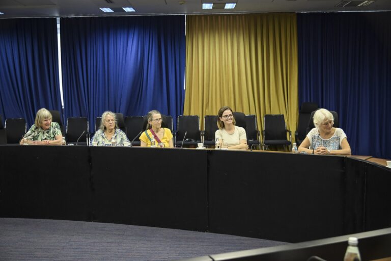 Kryeministri Kurti mirëpriti antropologen Janet Reineck e cila po organizon “Kosova Ethno-Tour”