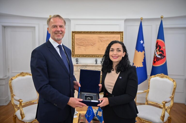 Presidentja Vjosa Osmani priti sot në takim Shefin e ri të Zyrës së BE-së në Kosovë, Aivo Orav