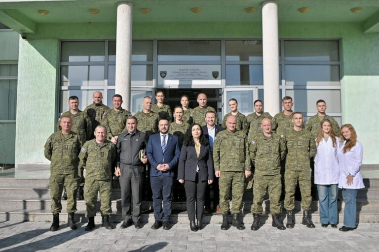 Vjosa Osmani: FSK-ja është shembull i guximit dhe mbrojtjes së Republikës dhe vlerave tona shtetërore