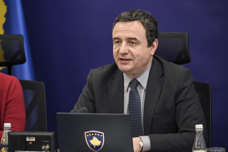 Nuk u prishën me Kurtin për parime, por për poste që nuk i meritonin!