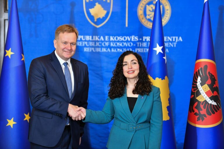 Presidentja Osmani priti në takim Përfaqësuesin e Posaçëm të BE-së, Peter Sørensen