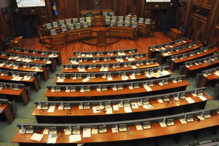 Riciklimi i sforcuar i deputetëve, zvetnon cilësinë e Parlamentit!