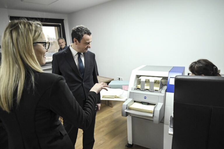 Fillon “Java e Arkivit” në shënim të 74-vjetorit të themelimit të Arkivit të Kosovës, lansohet sistemi elektronik i menaxhimit të materialit arkivor