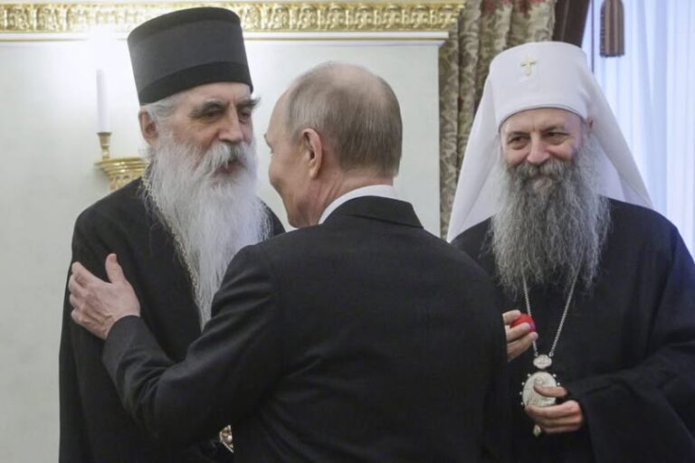 Pjesë nga biseda e patriarkut Porfirije me Vladimir Putinin dhe kërkesa që Rusia t’i mbrojë Serbinë, Republika Srpska-n, Malin e Zi dhe Kosovën!