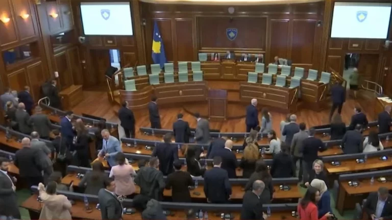 Deputetët e kësaj legjislature edhe sot na e dëshmuan se janë tërësisht të zhveshur nga ndjenja e përgjegjësisë publike!