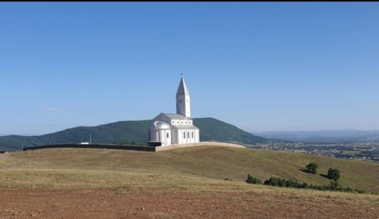 Rikthimi në krishterizëm i Anës, vajzës nga Rrafshi i Dukagjinit