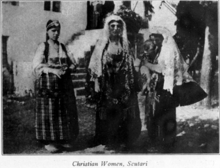 The Horn Book Magazine (1928) / Elizabeth Cleveland Miller : “Zbulimi im i Shqipërisë dhe fëmijët që ndihmova nëpërmjet Kryqit të Kuq…”