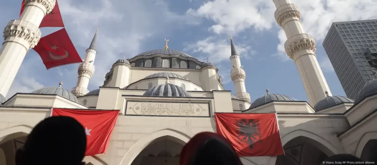 Xhamitë si instrumente të politikës turke