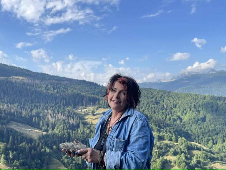 Kaltrina Hoti, një zë që deri tash na mungoj për Plavën e Gucinë