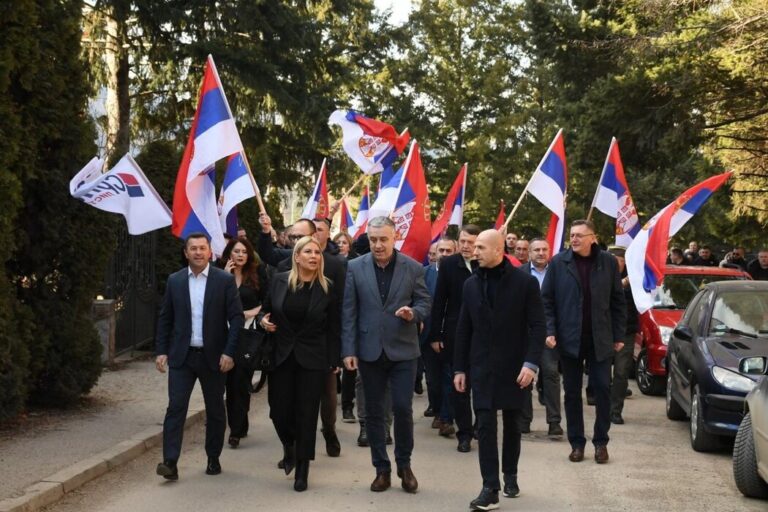 Shoqëria serbe vuan nga karma e keqe dhe meritë dhe me meritë e ndjen hakmarrjen e saj