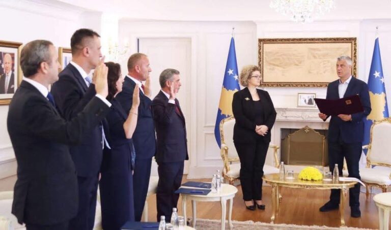 Mos e pengoni shtetin, mos u bëni vegla të Beogradit dhe Moskës!