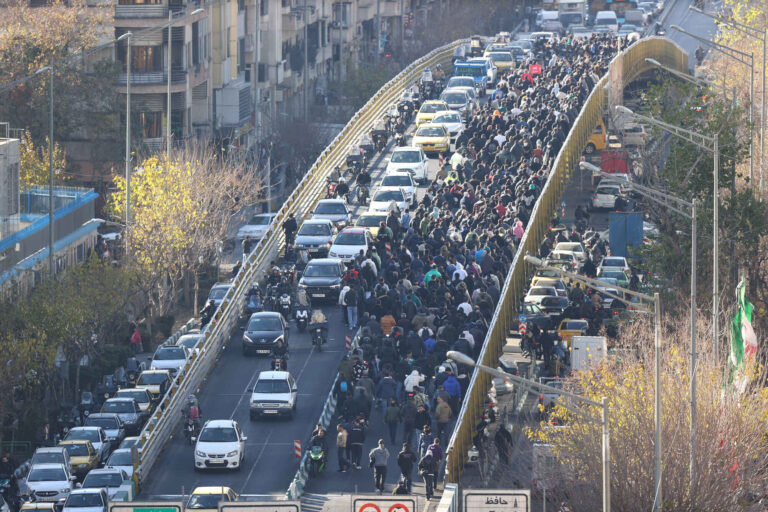 Demonstrata të mëdha në Iran