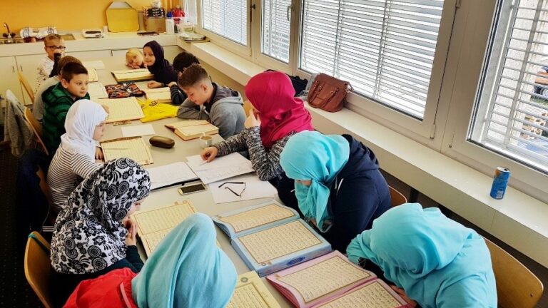 Apel drejtuar shteteve tona, intelektualëve, veprimtarëve dhe gjitha organizimeve shqiptare në vend e diasporë!