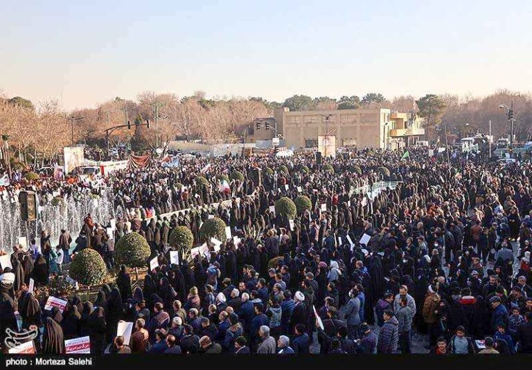Protestat në Iran, dita 12: Garda Revolucionare në gatishmëri të lartë