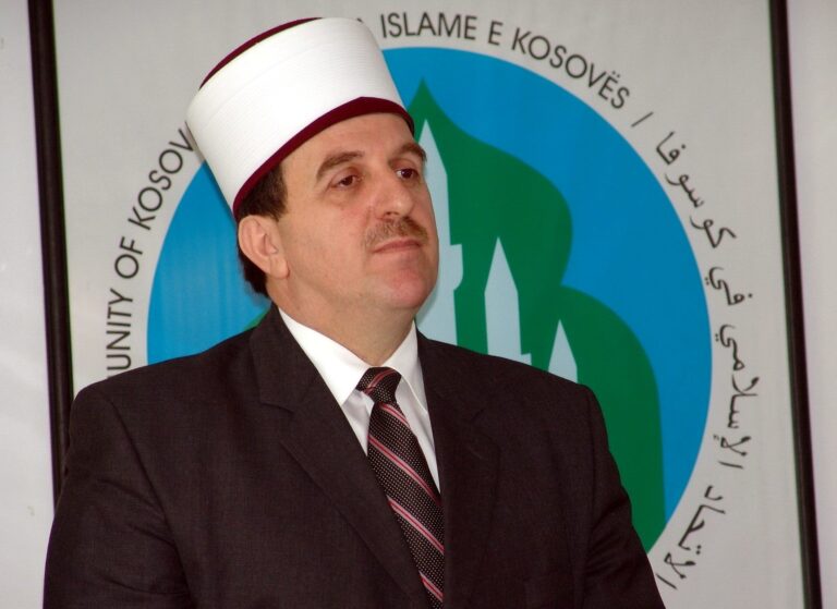 Mevi Rafuna thotë se tolerancën ndërfetare në Kosovë e ka djegë Naim Ternava me dosta