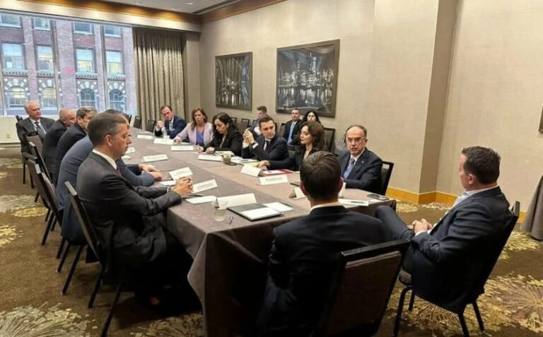 Tryeza e New York-ut: diplomacia në hije, rrjetet e lobimit dhe pyetjet që presin përgjigje