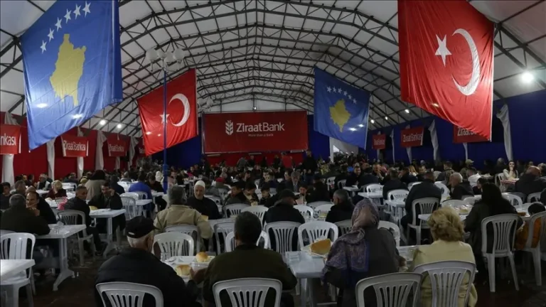 “Sevap” – iftaret politike dhe se si Fondacionit “Ejup Sulltan” e të tjerë, nuk i harrojnë “vëllezërit e tyre Muslimanë” në Kosovë