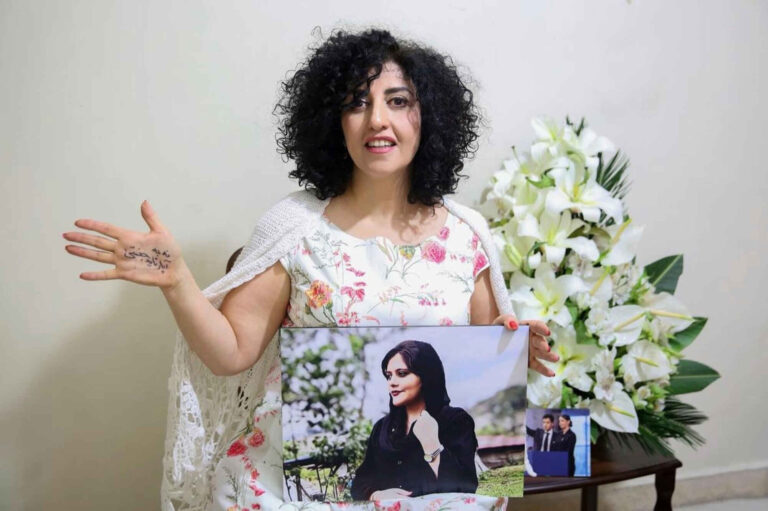 Narges Mohammadi u rrah, kështu që ajo ka shikim të dyfishtë