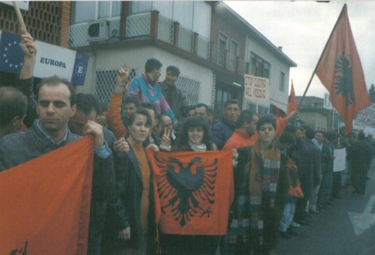 28 vjet nga demostrata e madhe shqiptare në Vicenza të Italisë, e 21 marsit 1998