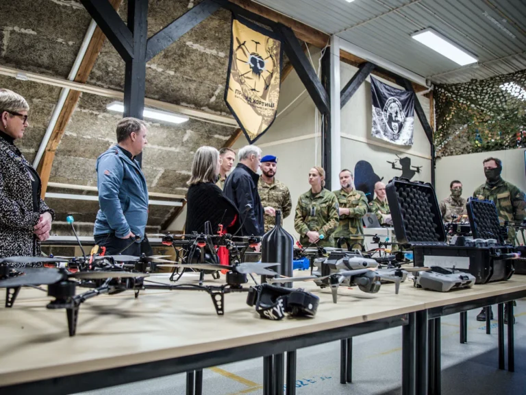 Støre paralajmëron ngritjen e dronëve: – Një armë vdekjeprurëse
