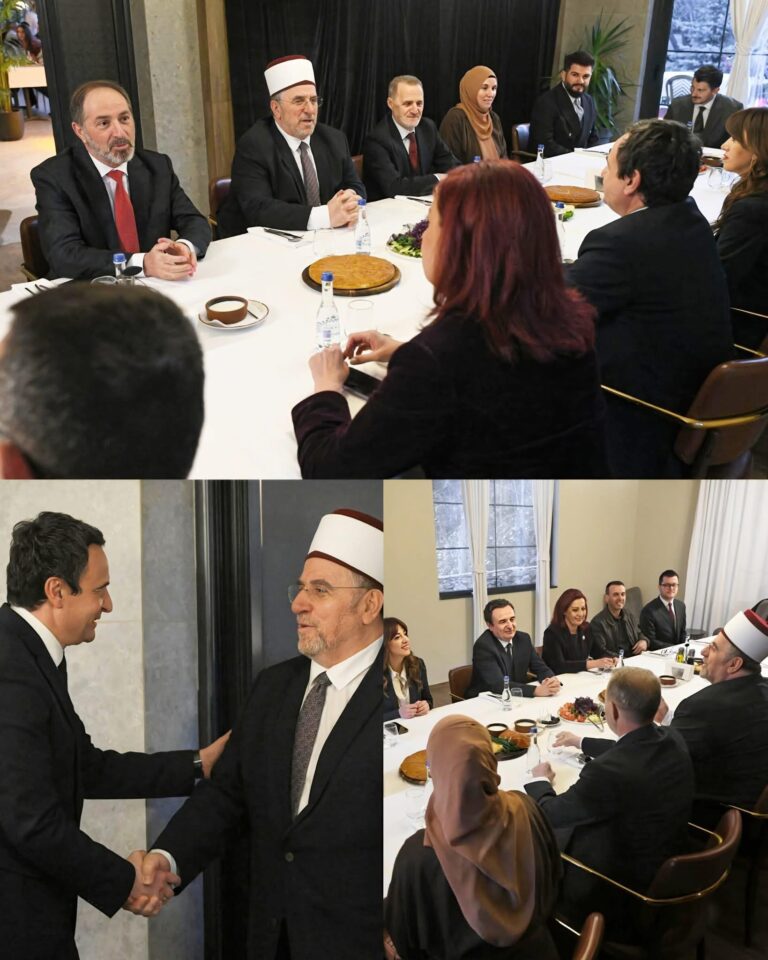 Iftari i hipokrizisë politike, apo kur sofra e pushtetit shtrohet për të ngopurit, ndërsa të varfërit mbetën duke shikuar