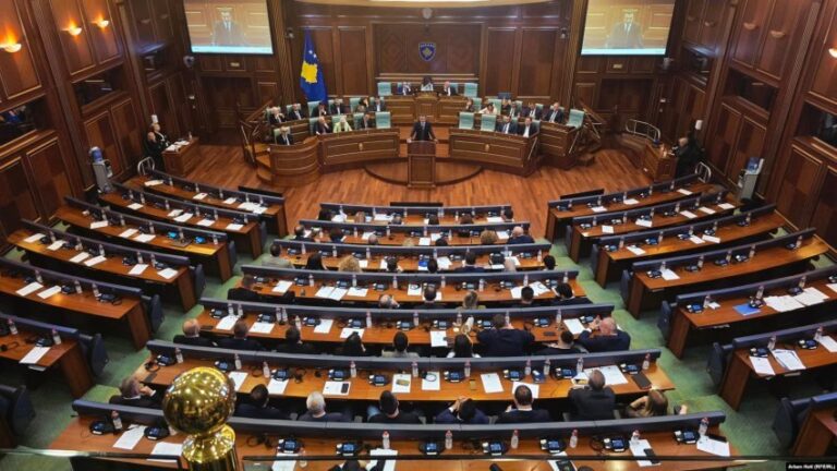 Në prag të rrethit vicioz – Koha për përgjegjësi historike para se shteti të rrëshqasë drejt kolapsit institucional