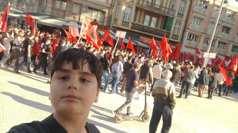 Hoxhallarët le të jenë larg kauzës kombëtare, uniforma e tyre në Shkup a kudo e dëmton kauzën shqiptare