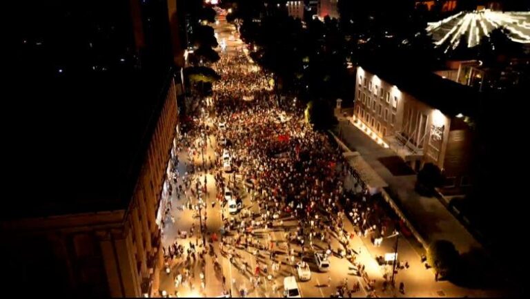 Protestë kundër Kryeministrit…!