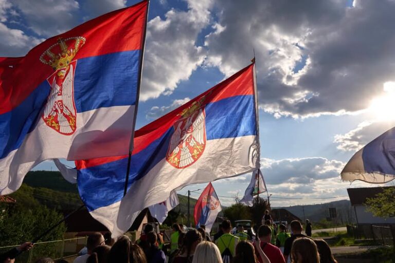 Kuajt modernë të Trojës, si maskohet nacionalizmi serb pas revoltës studentore