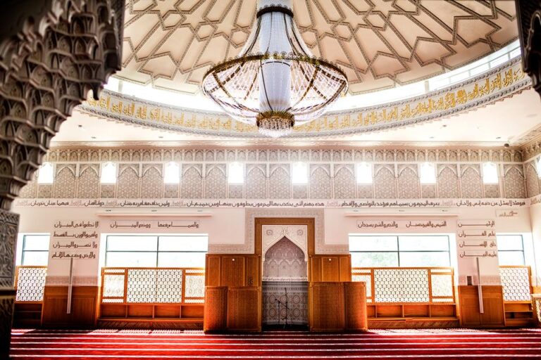 Ministri i tretë socialdemokrat dëshiron të hetojë ndalimin e thirrjeve për lutje islamike në hapësirat publike