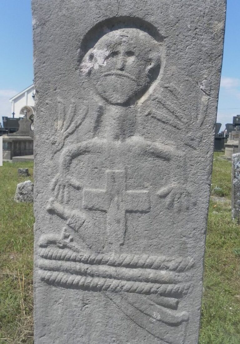 Rrafshimi i Varreve në Isniq: Sulm ndaj Kujtesës Historike dhe Harmonisë Fetare të Shqiptarëve