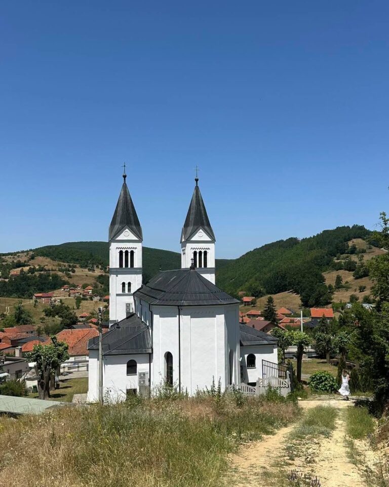 Një përgjigje ndaj leximit selektiv të identitetit shqiptar