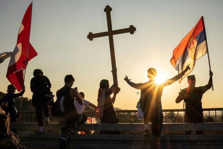Ndryshon pushteti në Beograd, por jo strategjia ndaj Kosovës: Lista Studentore dhe vazhdimësia e politikës së mohimit