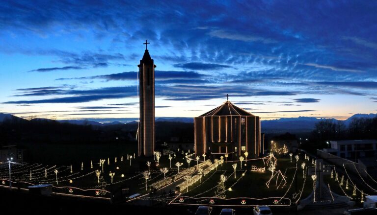Famullia e Bishtazhinit të Gjakovës, një shekull histori, besim dhe shërbesë shpirtërore